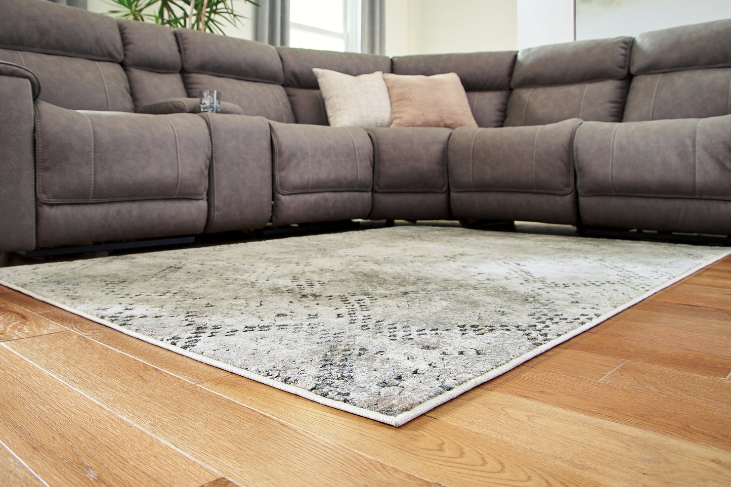 Ashley Express - Poincilana Medium Rug