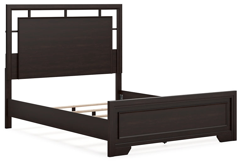 Covetown Queen Panel Bed with Dresser and Nightstand