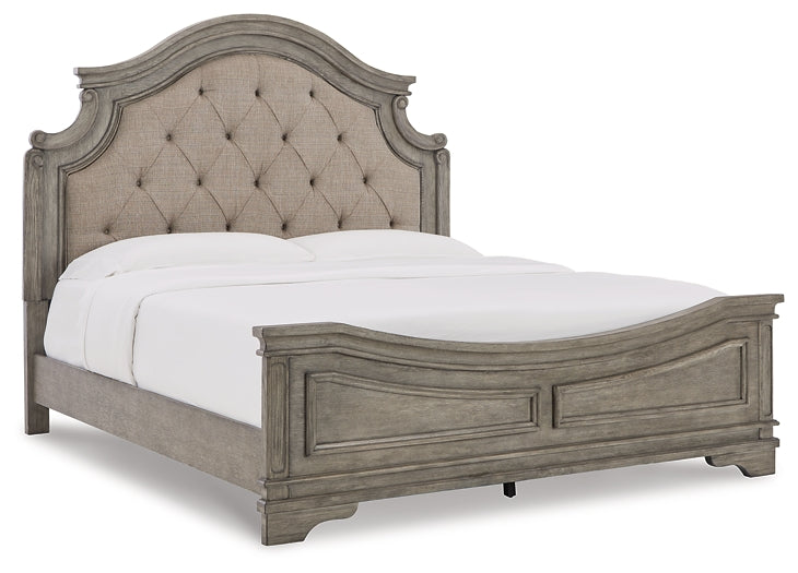 Lodenbay California King Panel Bed with Dresser